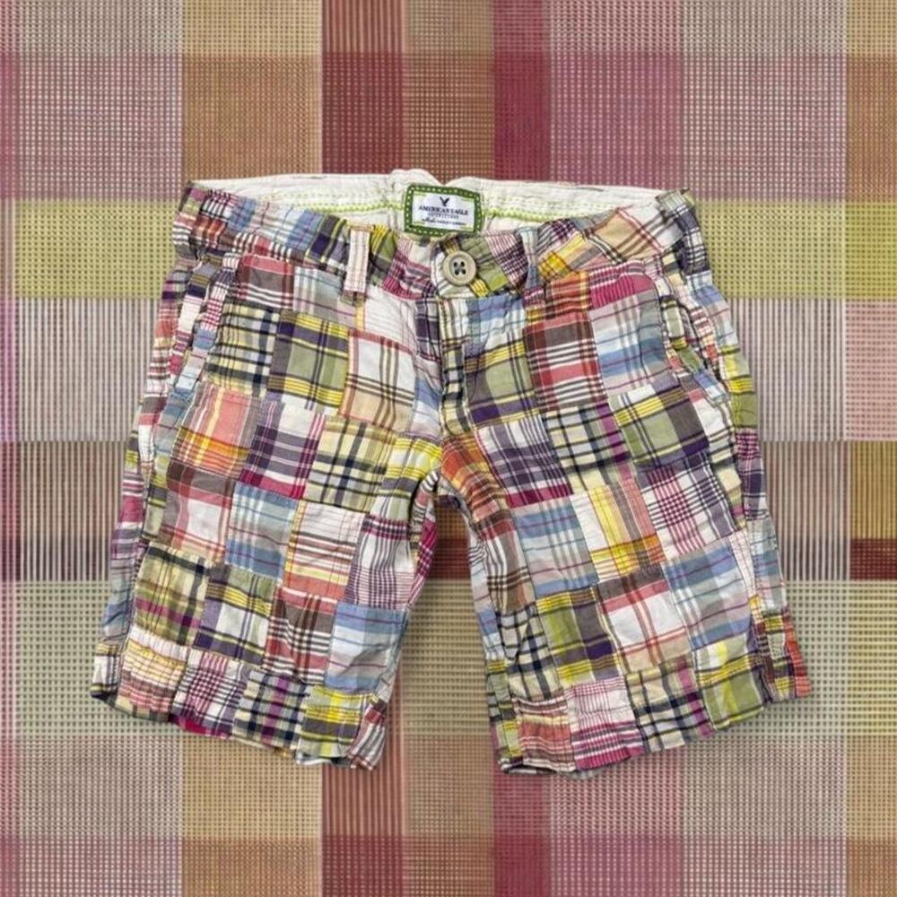 Insane Vintage 2000’s American Eagle Plaid Buck-back Shorts